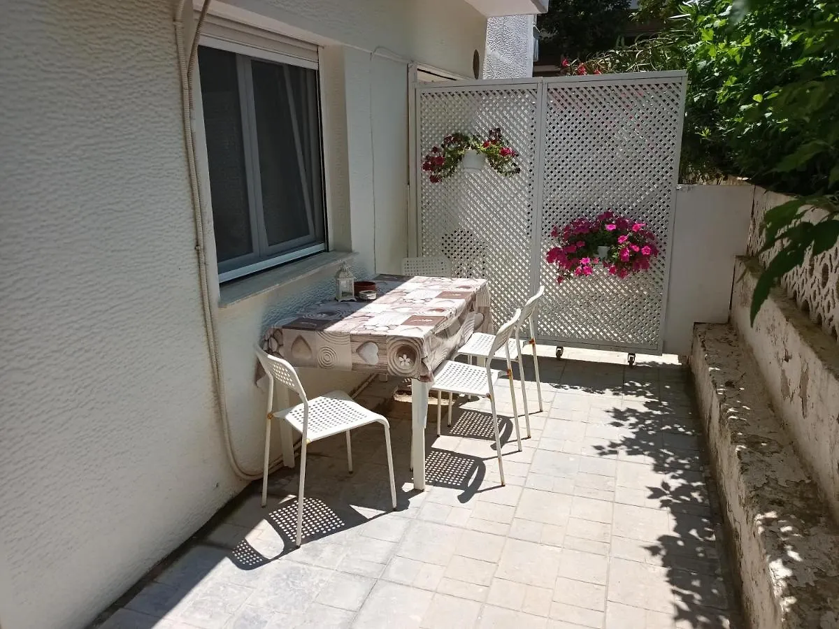 Palm Beach Apartment Peraia Greece